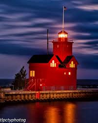 Big Red Lighthouse Holland Michigan Lighthouse House Styles Holland Michigan