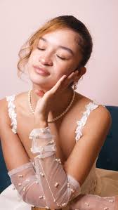 ✨ Bridal Accessories Spotlight ✨, Thursday’s detail is all about timeless  elegance — these new enVogue pearl gloves bring a touch of sophistication  and romance to any bridal look., It’s the little ...