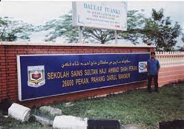 Sultan ahmad shah keskin bir sporcudur ve 1984'ten 2014'e kadar malezya futbol federasyonu'nun (fam), 2002'ye kadar asya futbol konfederasyonu'nun (afc) başkanlığını ve 2011 asean futbol federasyonu'nun (aff) başkanlığını yapmıştır. Sekolah Sains Sultan Haji Ahmad Shah Alvamar Overture Medley Last To Defend By Sekolah Sains Download As Docx Pdf Txt Or Read Online From Scribd Jet Skaa
