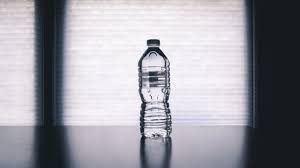 Bagi orang yang sudah pernah atau terbiasa minum air zamzam, tentu lebih peka dan mengetahui perbedaan tersebut. Jangan Tertipu Begini Cara Membedakan Air Minum Kemasan Asli Dan Yang Palsu Era Id