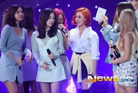 Melon is one of the most used streaming platforms among koreans. Mamamoo Red Velvet Display Their Heartwarming Friendship At The Show Daily K Pop News Latest K Pop News