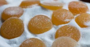 Pate De Fruits Aux Poires Et Au Fruit De La Passion Zeste Recipe Gummy Candy Candy Desserts