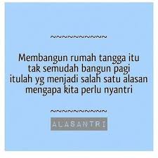 Jika engkau melihat seekor semut terpeleset dan jatuh itulah falsafah tasrifiyyah ,dan ini adanya hanya di pesantren selain pesantren tidak ada. Hai Anak Pesantren Sepercik Kenangan Ini Akan Membuatmu Rindu Penjara Suci