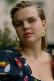 How To Wear Mixed Florals Outfit