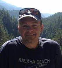 Aaron Bultman's Instagram, Twitter & Facebook