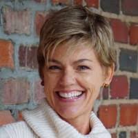 Tara Heaton's Instagram, Twitter & Facebook