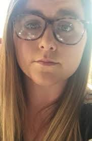 Dee Purcell's Instagram, Twitter & Facebook