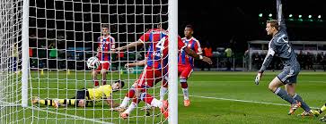 Fans sorgen mit absurden ideen für lacher. Bayern Gegen Dortmund Fehlentscheidungen In Serie