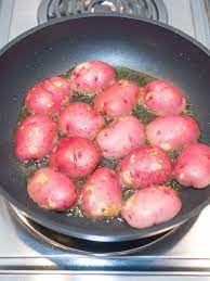 Easy Stove Top Roasted Potatoes Pudge Factor Recipe Veggie Side Dish Recipes Potato Recipes Side Dishes Cooking Red Potatoes