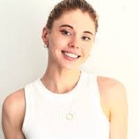 Amy Pavia's Instagram, Twitter & Facebook