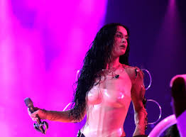 With “143,” Katy Perry Is No Longer in on the Joke | The New Yorker