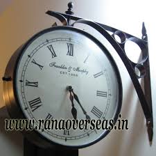 Feel the british era with this antique finish, royal and stylish double sided hanging wall clock. показать всеописание товара. Brown Antique Double Sided Wall Clocks At Price Range 1000 00 5000 00 Inr Piece In Moradabad Id C1111070