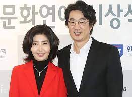 의학박사 출신 방송인 홍혜걸(54)이 췌장암으로 세상을 떠난 유상철 전 인천 유나이티드 감독을 추모하며 폐암 투병 소식을 알렸다. 3nakbrievkfb M