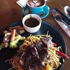 Mellow lounge music for bars and restaurants. Momentz Puchong Batu Dua Belas Selangor