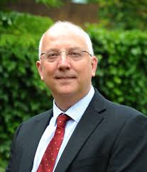 A magnifying glass in the world of the medical device development