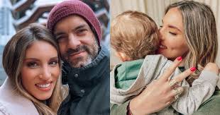 Jun 14, 2021 · στις 9 ιουνίου η αθηνά οικονομάκου έφερε στον κόσμο την κόρη της , δεύτερο παιδί της με τον φίλιππο μιχόπουλο και ολοκλήρωσε την ευτυχία τους.η ηθοποιός, το μεσημέρι της δευτέρας, δημοσίευσε. A8hna Oikonomakoy Filippos Mixopoylos H Tyxaia Synanthsh Oi Treis Gamoi Kai H Gennhsh Toy 2oy Paidioy