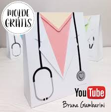 Em outubro de 2019 a urgência de pediatria do hospital de chaves ficou sem pediatra em presença física 24 horas por dia, estando este presente apenas das 8h às 20h. Bruna Gambarini Diy Dia Do Medico E Dia Do Dentista Molde Gratis Para Baixar