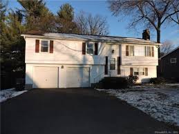 Do you have questions about finding other single family real estate for sale in east hartford? 886 Oak St East Hartford Ct 06118 1 Photos Mls 170359454 Movoto