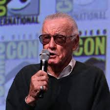 Kevin Smith invites Stan Lee to live with him amid reported elder abuse