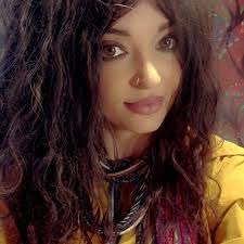 Shanna Woods's Instagram, Twitter & Facebook