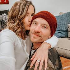 Love Is Blind Star Kenny Barnes Is Engaged