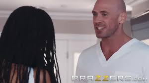 Free Brazzers - Sexy ebony teen Kira Noir gets oiled up Porn Video - Ebony 8