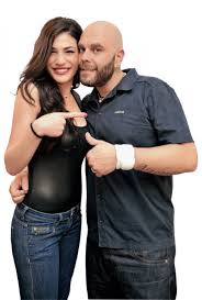 H ήβη αδάμου είναι έγκυος στο πρώτο της παιδί, καρπό του έρωτά της με τον μιχάλη κουϊνέλη, σύμφωνα με παραμικρή δήλωση για το δημοσίευμα που τους θέλει να γίνονται σύντομα γονείς. Hbh Adamoy Mixalhs Koyinelhs 8a Ginoyn Goneis I Love Style