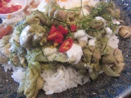 タイ料理カオマンガイ専門店 プイ 木場 で日替わりランチの 鶏肉のグリーンカレー炒め 毎日カレー と タイ料理 By エスニカン