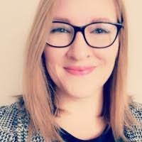 Sarah Tott's Instagram, Twitter & Facebook