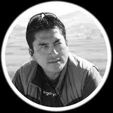 Un día especial definitivamente... por fin llegó el título... para adelante  siempre...