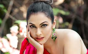 Isha koppikar teaches daughter korean martial art for physical, mental fitness; Isha Koppikar Speaks On The Ongoing Nepotism Debate