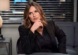 Dominick carisi (peter scanavino) at the very end. Law And Order Svu Season 22 Episode 4 Sightless In A Savage Land Special Guests Know What S Coming