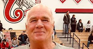 Yorkville basketball remembers long-time scorekeeper Tim Lowry 'Everybody  loved him'