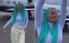 Karol g is making the rounds with bichota, a song which according to the colombian singer is a moment of power to those who listen to it, especially women. the term refers to a moment of feeling. Tiktok El Baile Viral De Karol G Al Ritmo De Bichota