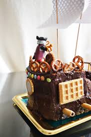 Les formes et tailles dépendent de l'imagination de chaque personne qui. Recette De Gateau Bateau Pirate Facile Mon Anniversaire Pirate