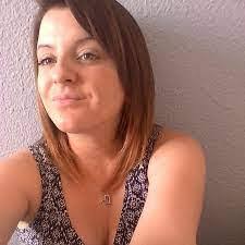 Andrea Dun's Instagram, Twitter & Facebook