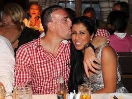 100,294 likes · 30 talking about this. Franck Et Wahiba Ribery Cambrioles Le Couple Sous Le Choc Femme Actuelle Le Mag