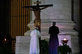 A todo el mundo, para que todos se enteren: Damage To Miraculous Crucifix During Pope S Blessing Not Serious