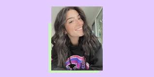 Browse pixie cuts a la demi lovato and dua lipa, pink dye jobs, courtesy of lana condor and chrissy teigen, and virtually every single hairstyle known to humankind, thanks to kylie jenner's massive wig collection. Charli D Amelio Has Secret Purple Hair Now