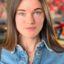 Marina Adams (@marinapmoy) • Threads, Say more