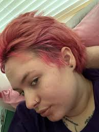 Looking for a hairstylist that specializes in blondes. Or is amazing with  color in general. My current hairstylist doesn't always quite do what I  like 😕 also thinking about extensions but not