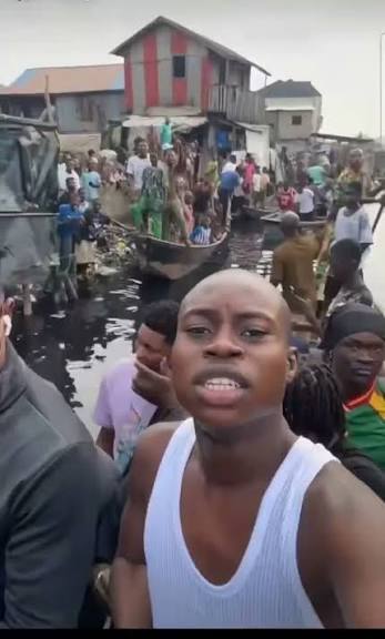 Peller at Makoko