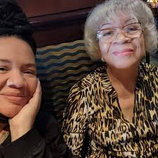 When MoMo's ex boyfriend gets caught exchanging numbers with a girl from  her dance class!