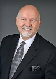 uses the power of storytelling to teach