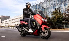 Perbedaan yamaha nmax thailand dengan yamaha nmax indonesia ada pada sisi fitur, pewarnaan dan harga walaupun memiliki spesifikasi yang sama. 2021 Yamaha Nmax 155 Scooter In Malaysia Rm8 998 Paultan Org