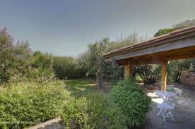 Que Diriez Vous De Passer Vos Vacances A Seulement 80 Metres De La Plage Cette Maison Familiale A Sainte Lucie D Gite De France Porto Vecchio Gite Rural