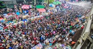 วันปีใหม่ไทย หรือคนไทยเรียกว่าเทศกาลสงกรานต์ they spend time with their whole family and show respect to the older in their family. à¸„à¸³à¸¨ à¸žà¸— à¹à¸¥à¸°à¸›à¸£à¸°à¹‚à¸¢à¸„à¸ à¸²à¸©à¸²à¸­ à¸‡à¸à¸¤à¸©à¸§ à¸™à¸ªà¸‡à¸à¸£à¸²à¸™à¸• Songkran Festival Day 2562 à¹€à¸£ à¸¢à¸™à¸ž à¹€à¸¨à¸©à¸— à¸š à¸²à¸™