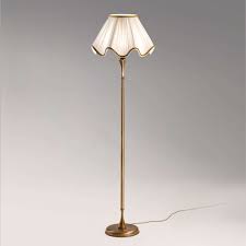 Belle Epoque Vloerlamp In Wit En Oud Messing Lampadaire