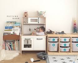 Wie Richte Ich Das Kinderzimmer Richtig Ein 7 Tipps Und Tricks Kinder Zimmer Kinderzimmer Aufbewahrung Kinderzimmer