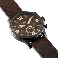 Comme il n'y a pas suffisamment de place pour les hommes dans l'univers des bijoux, mieux vaut se tourner vers les montres pour peaufiner son look. Montres Classiques Acier Boucle Ardillon Anses Noir Ronde Himhn1n3310 Histoire D Or